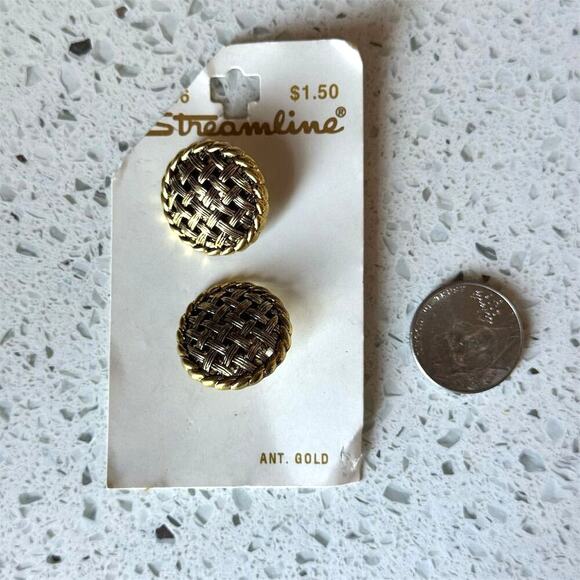 Vintage 1970s Streamline Round Shank 7/8in Buttons On Card Antique Gold Set of 2 - Picture 1 of 5
